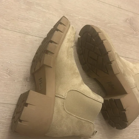 SODA Chunky Chelsea Womens Boots - Picture 4 of 6